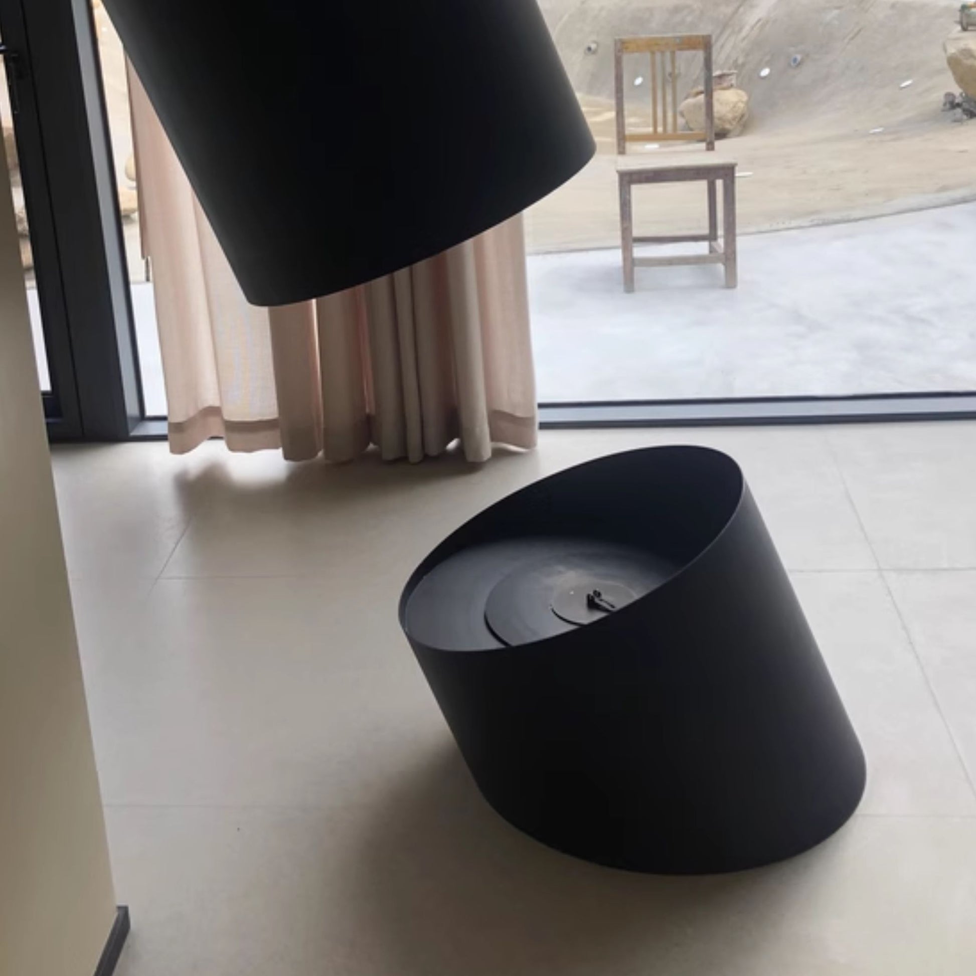 Glacier Hanging Fireplace Black